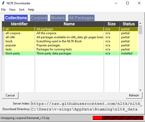 L'interfaccia di NLTK Downloader. Il tab 'Collections' è attivato, mostrando una tabella di pacchetti. Il pacchetto 'all-corpora' è evidenziato in giallo ed ha status 'partial', dimostrando di non essere installato.